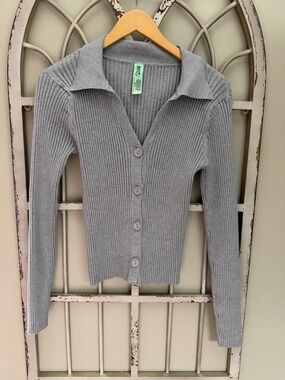Honeydew Ribbed Button-Up Collared Cardigan in Light Gray